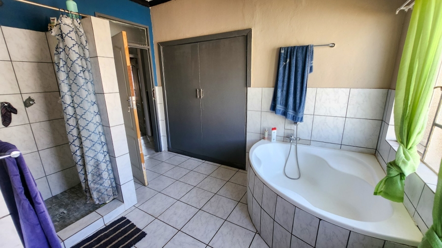 3 Bedroom Property for Sale in Stilfontein North West